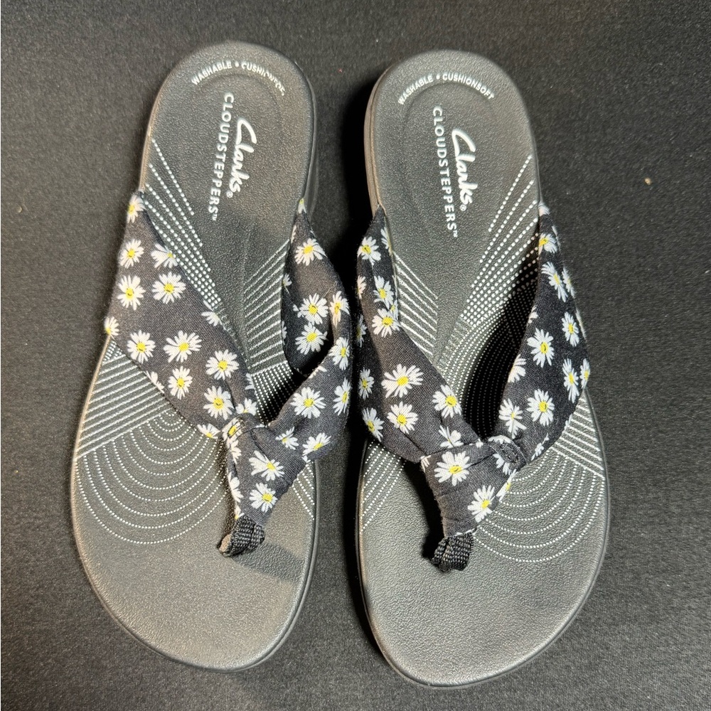 Clarks Cloudsteppers Daisy Print Sandals
